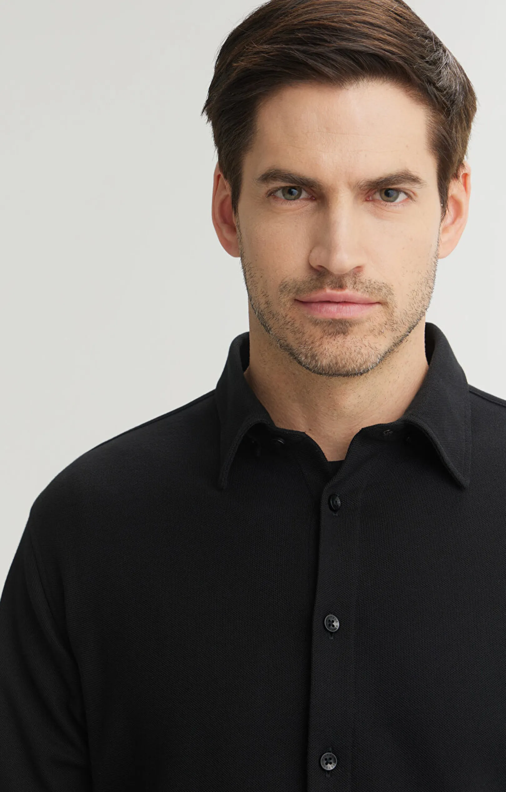 Czarna koszula slim fit w mikrowzór^Vistula Discount