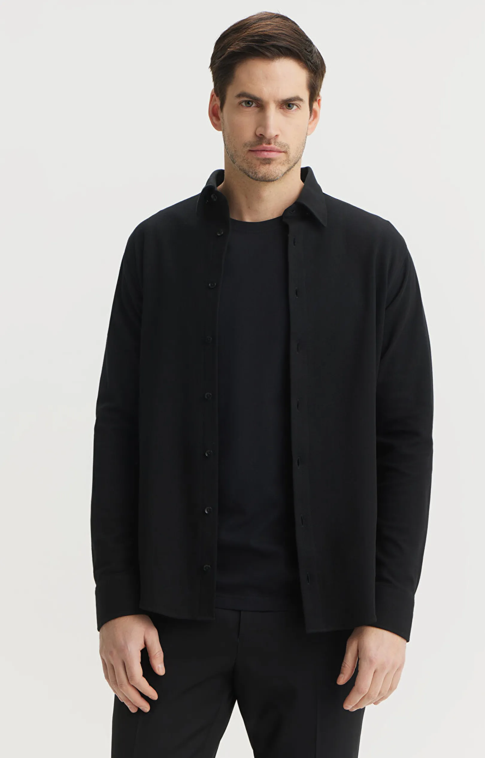Czarna koszula slim fit w mikrowzór^Vistula Discount