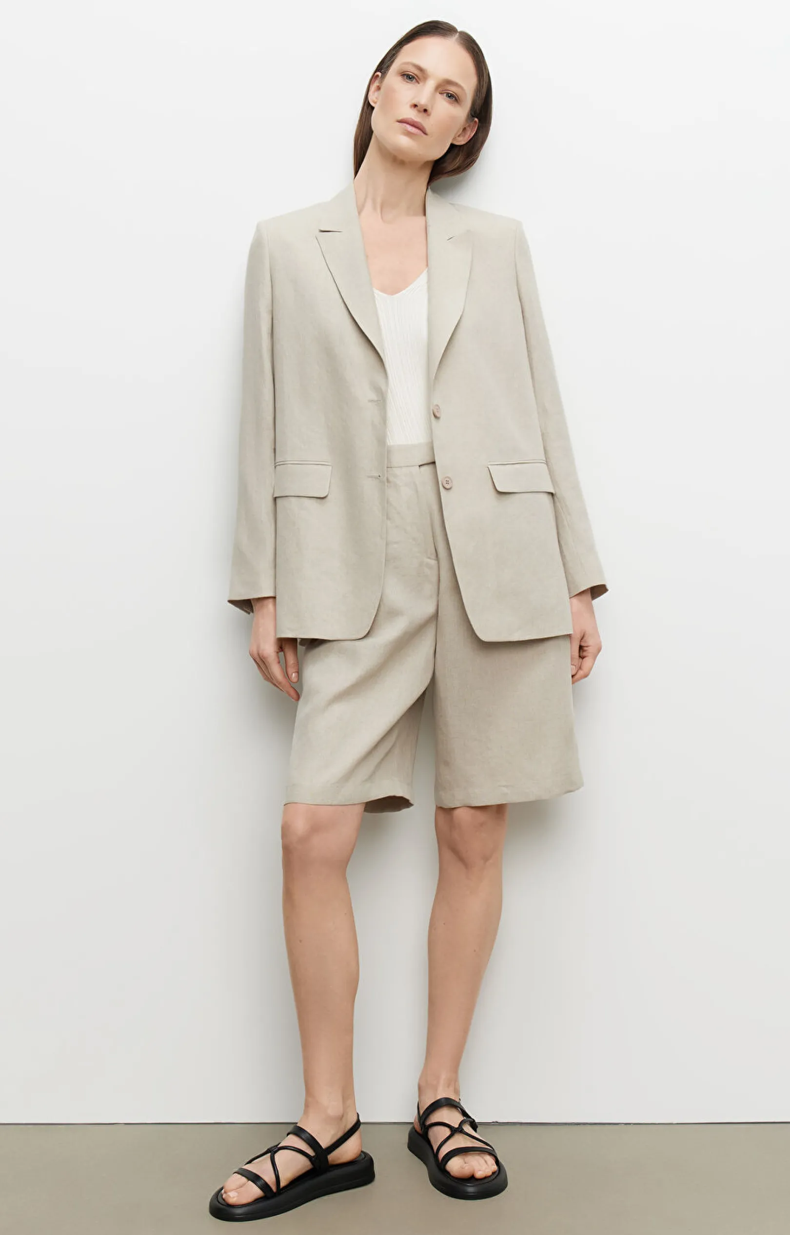 Lniane bermudy^Vistula Discount